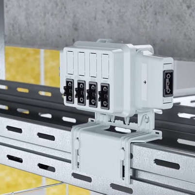 ATTEMA AK2-S/GZ 120×95 mm kötő doboz tartóelemmel hagyományos lemez kábeltálcákhoz 3 kábelbevezetővel IP40