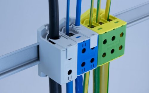 FTG KVIAC 1 pólusú TS35-ös kalapsínre pattintható átvezető blokk 16 mm² - KÉK