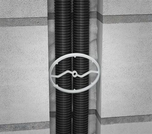 Kaiser 1159-95 falhorony klipsz védőcsövek és kábelek gipszmentes rögzítéséhez 20-50 mm széles horonyba