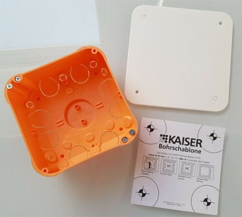 Kaiser 9195-91 négyzetes perforált gipszkarton elágazó doboz / kötődoboz fedéllel és sablonnal - méret: 105×105×53 mm