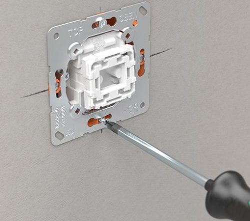 Kaiser 9264-22 1-es kerek ECON légtömör gipszkarton mély szerelvénydoboz csavarral