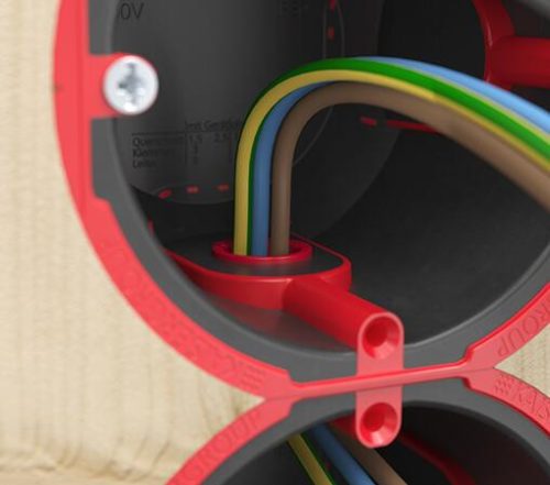 Kaiser 9464-05 PROTECT® 1-es kerek tűzvédelmi szerelvénydoboz csavarral tömörfába rögzítő lamellákkal