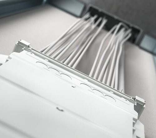 Kaiser 9914.10 1-es 326×104×118 mm nagyméretű sorolható központi leágazó födémsáv / kötődoboz beton falazatba és mennyezetbe