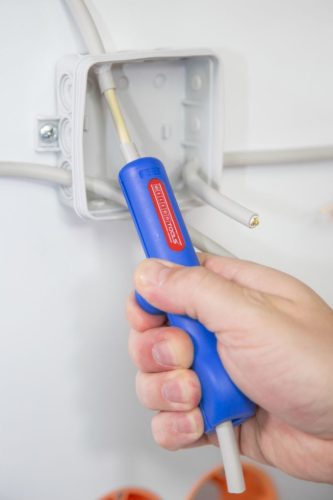 WeiconTOOLS 10006883 No. 13 körkábelcsupaszoló szerszám Ø 6,0 - 13,0 mm kábelekhez zárható markolattal