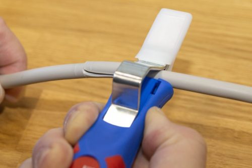 WeiconTOOLS 10012844 No. 4 - 28 H kábelcsupaszoló szerszám Ø 8-28 mm kábelekhez, horgos késsel és cserélhető pengével