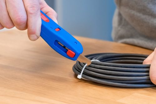 WeiconTOOLS 10021246 No. S 4 - 28 kábelcsupaszoló szerszám Ø 8-28 mm kábelekhez, horgos késsel és cserélhető pengével
