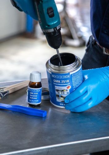 Weicon GMK 2510 erős, tartósan rugalmas 2-komponensű gumi-fém ragasztó dinamikus terhelésnek kitett felületekhez 324g