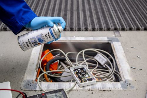 Weicon Isolation Spray - szigetelő- és fedőlakk akrilgyanta alapon - 400 ml - átlátszó