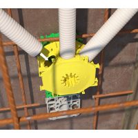 Betondobozok oldalfalba