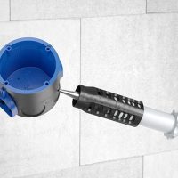 Lyukasztó szerszámok műanyag tokozatokhoz és dobozokhoz